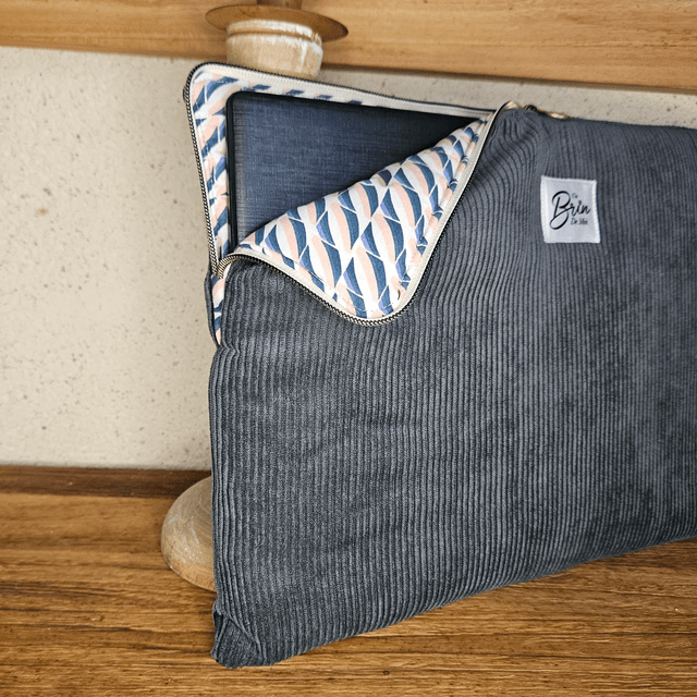 Personnalisez votre housse d'ordinateur en velours côtelé gris anthracite